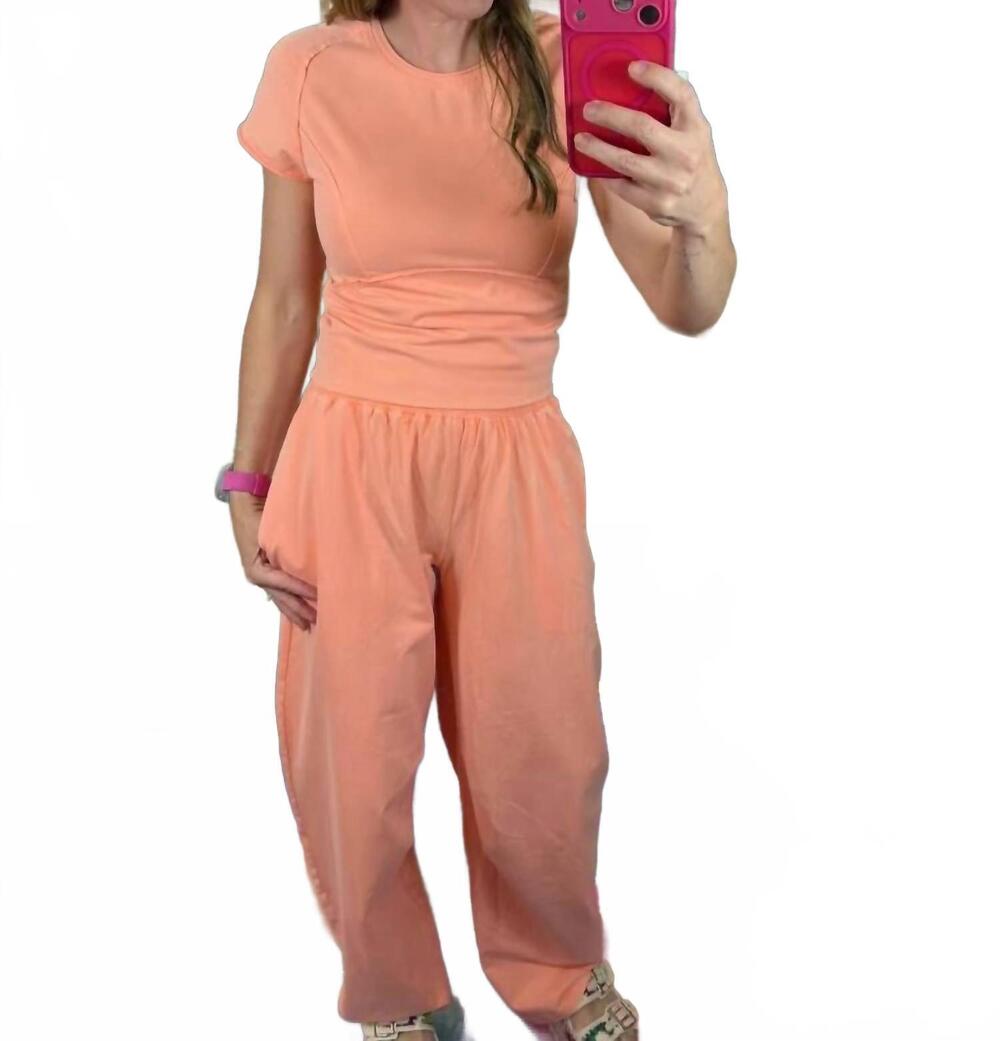 NEW EE:SOME keen cropped tee in peach